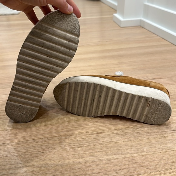 Vince platform leather and faux sheepskin slides. Size US 5.5. - Picture 3 of 4